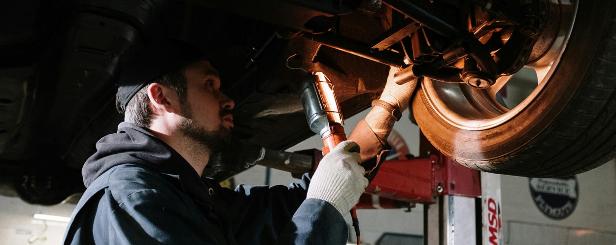 fut&oacute;m&udblac; szerv&iacute;z